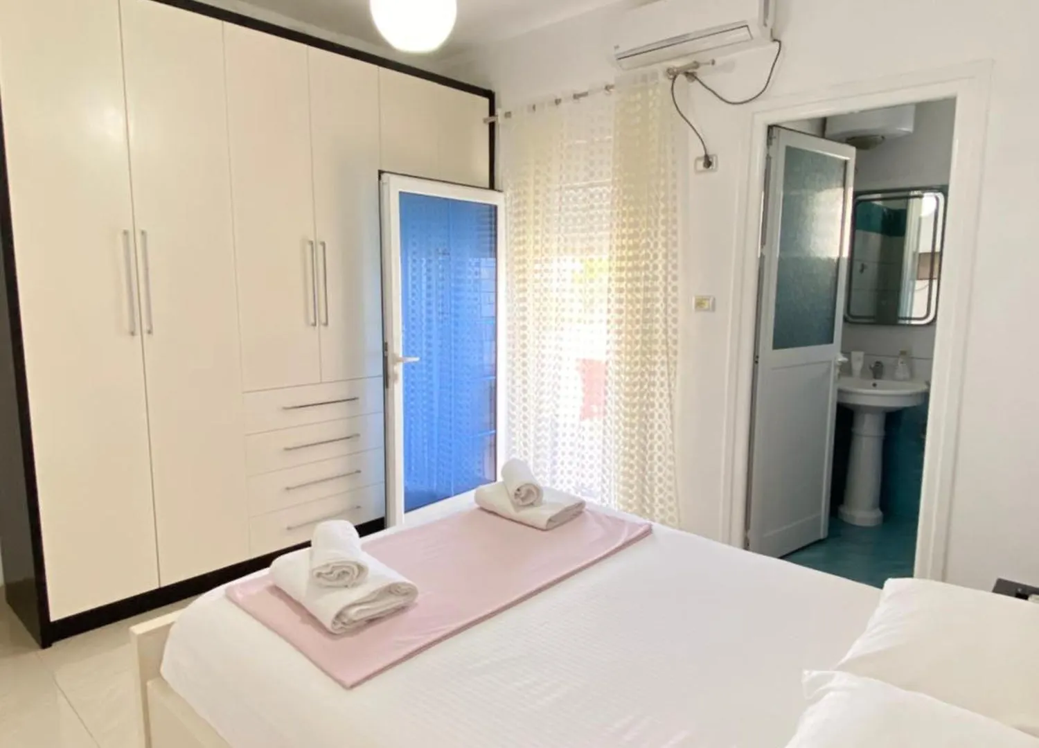 Ksamil Guest House Dea 0*,